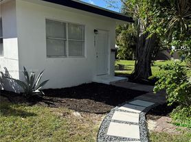 1827 N Dixie Hwy, Fort Lauderdale, FL