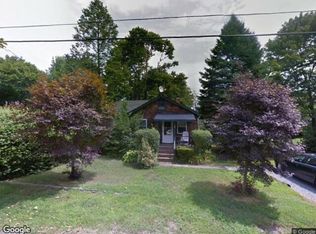 8 Plymouth Rd, Jamestown, RI 02835