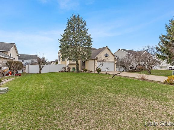 4th image of 12882 Caryn Way