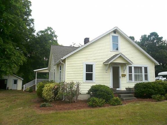2nd image of 823 Thomas St