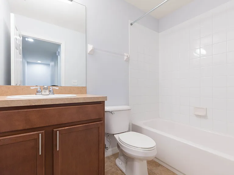 15948 Fishhawk View Dr — Photo 33