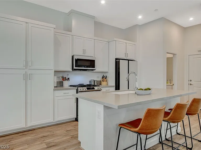 3354 Via Strada St — Photo 9