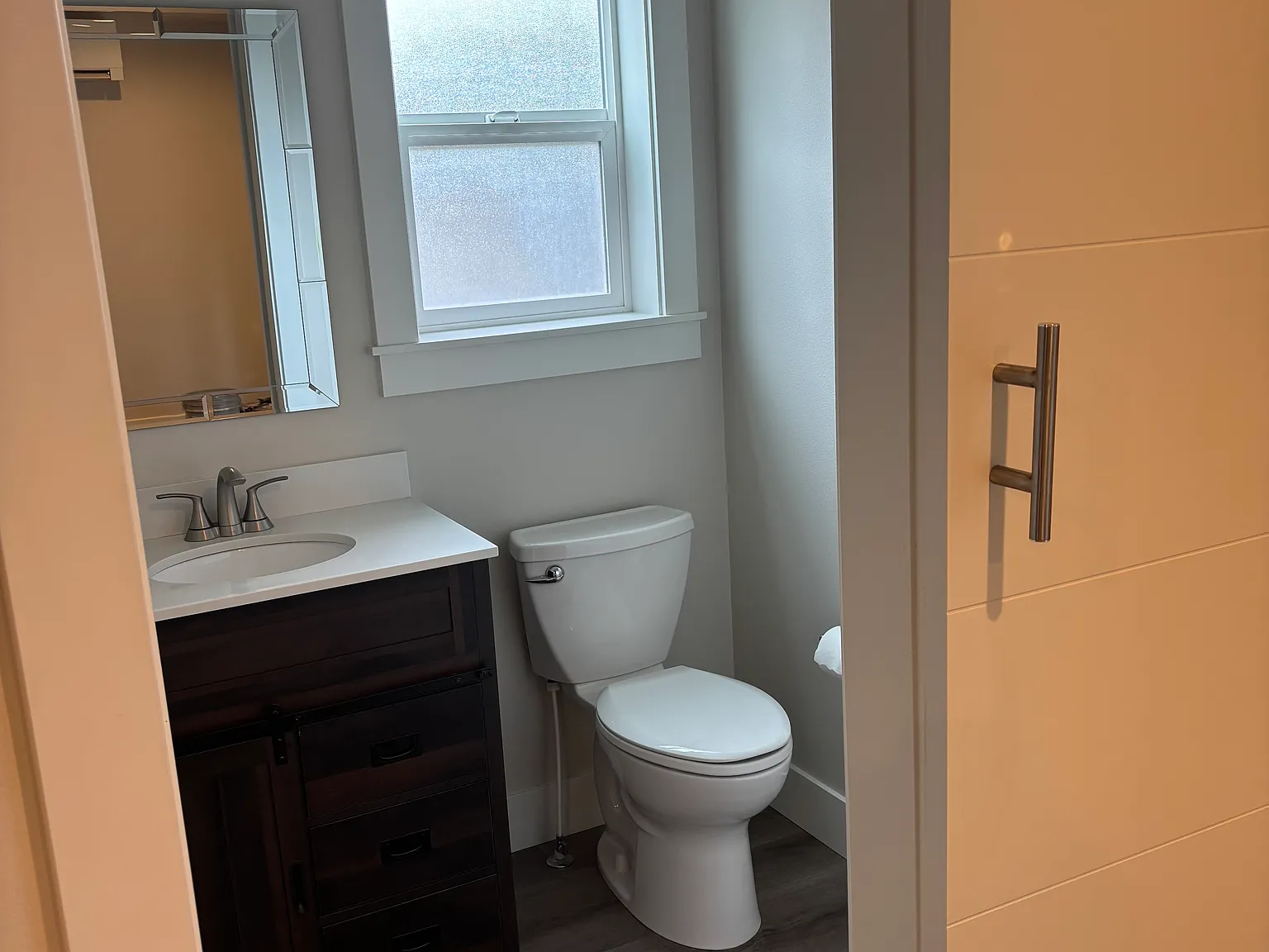 1 bed, 1.5 bath, 800 sqft, $1,895 — Photo 4