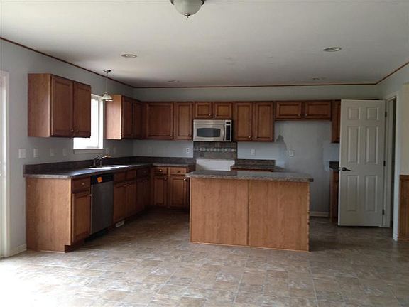 5th image of 42100 Salem Ct
