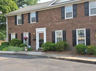 3930 A Valley Ct, Winston Salem, NC 27106