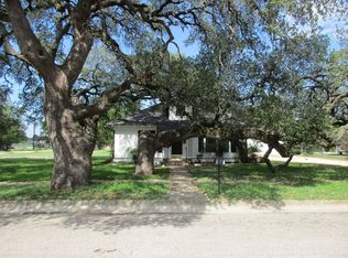 606 S Broad St, Lampasas, TX 76550