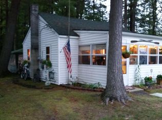 6438 Mack Ave, Indian River, MI 49749
