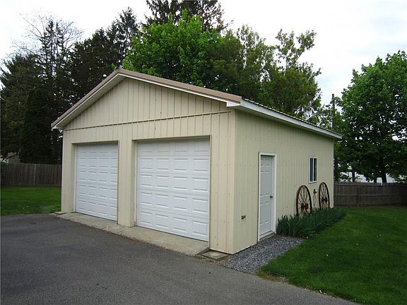 3rd image of 161 South Ave