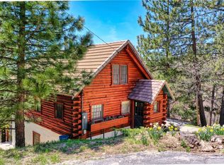 4 Winding Way, Running Springs, CA 92382
