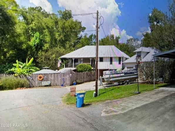 1070 Evangeline St, Breaux Bridge, LA 70517