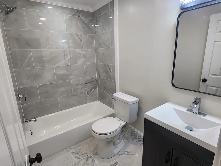 2410 Campbell Ave #1 — Photo 3