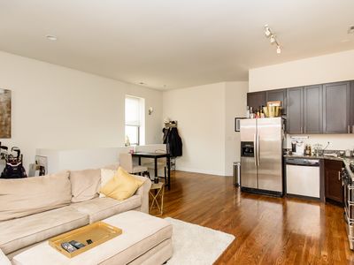 738 N May St APT 3F, Chicago, IL, 60642