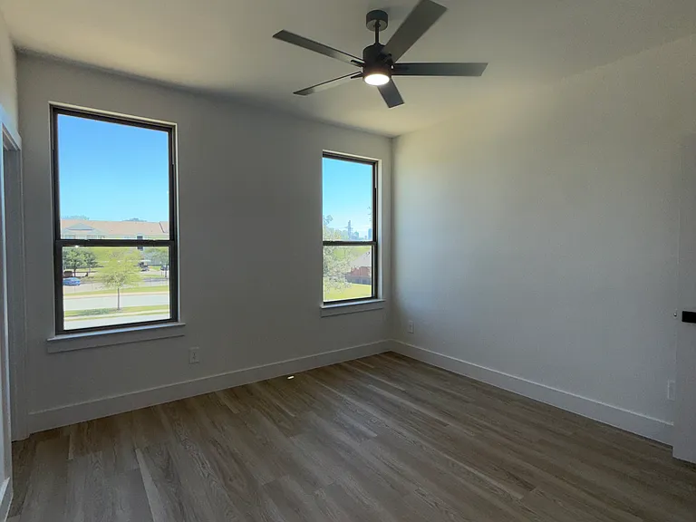 5506 Mesa Cir — Photo 9
