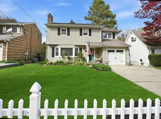 6 Butler Pl, Northport, NY 11768