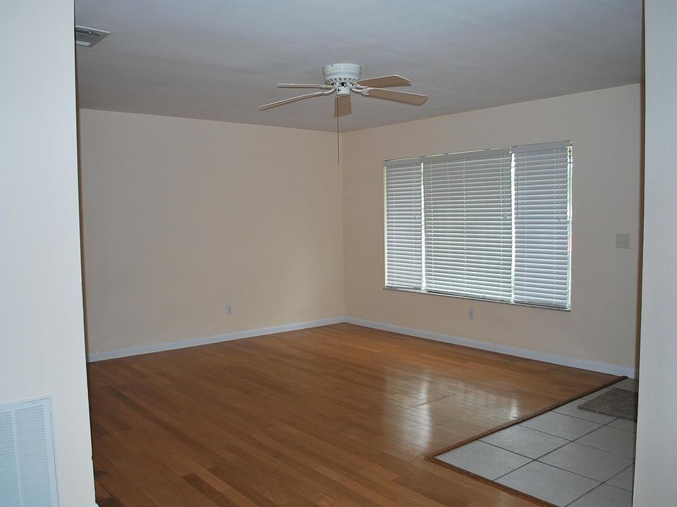 2nd image of 1399 SE Mohave St