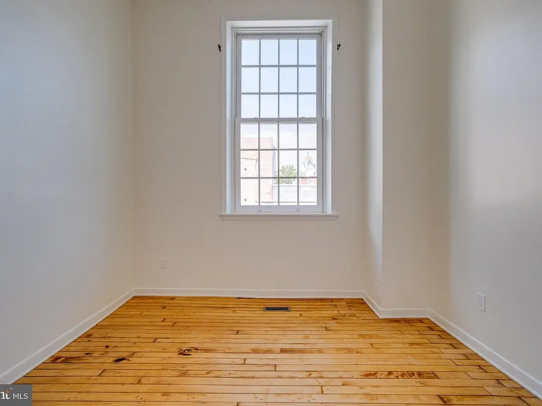 821 S Sharp St — Photo 20