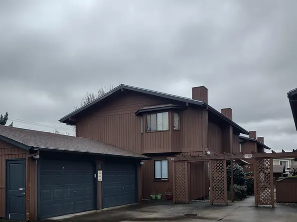 412 NE Anderson St #A, Grants Pass, OR 97526