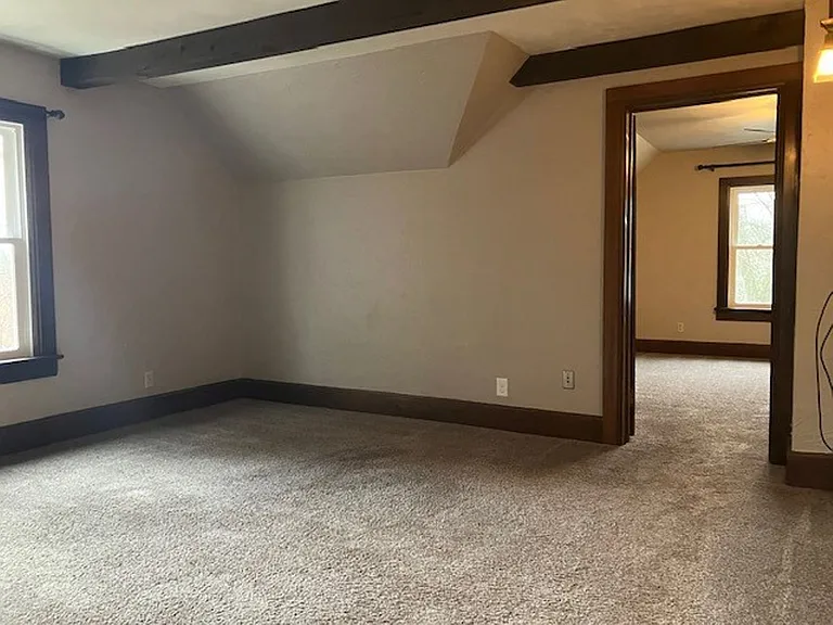 504 Storle Ave — Photo 2