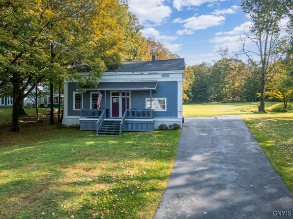 7506 East St, Newport, NY 13416