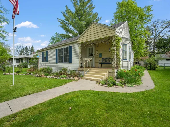 1114 NW 4th Ave, Grand Rapids, MN 55744