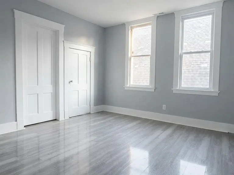 449 Dixwell Ave #3 — Photo 2