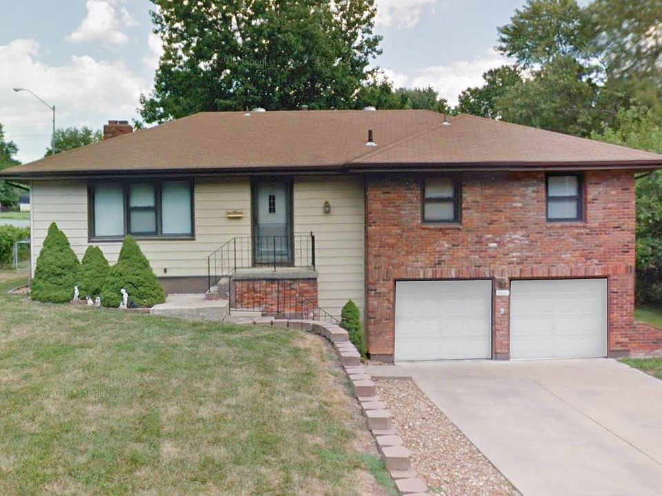 1st image of 4011 S Leslie Ave
