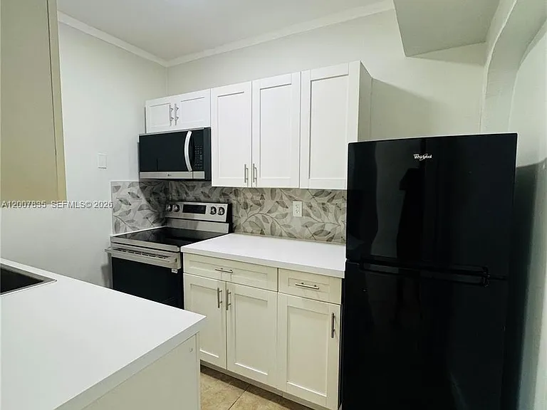 2816 Pine Tree Dr #3 — Photo 7