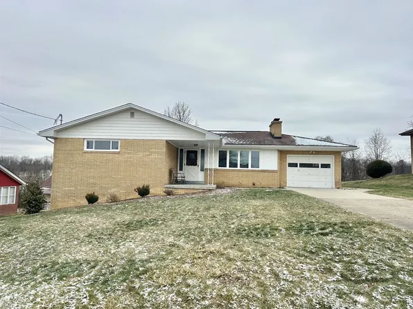 2500 Lynnrose Dr, Irwin, PA 15642