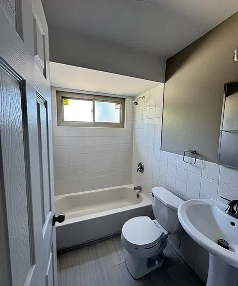 4802 Conrad St #1E — Photo 4