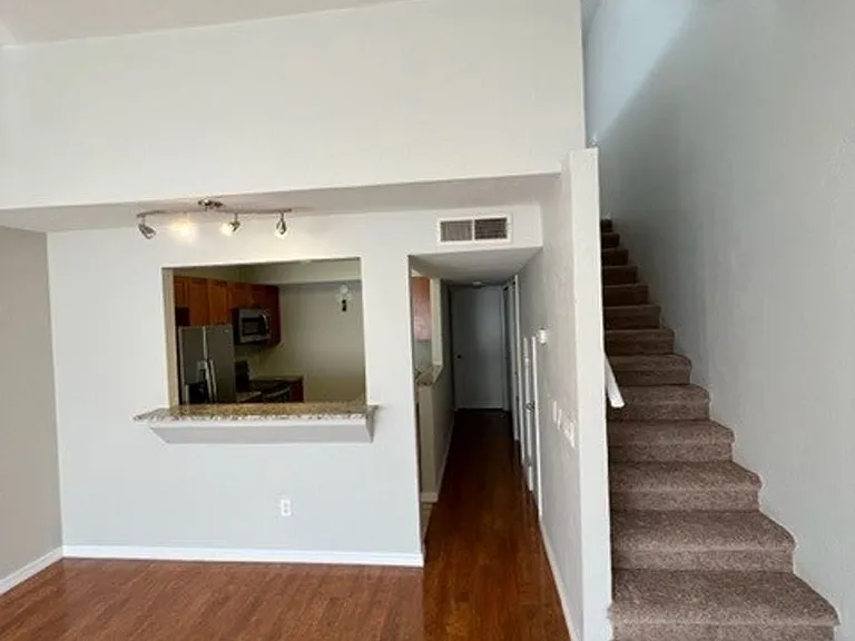 2508 SW 35th Pl #C15 — Photo 11