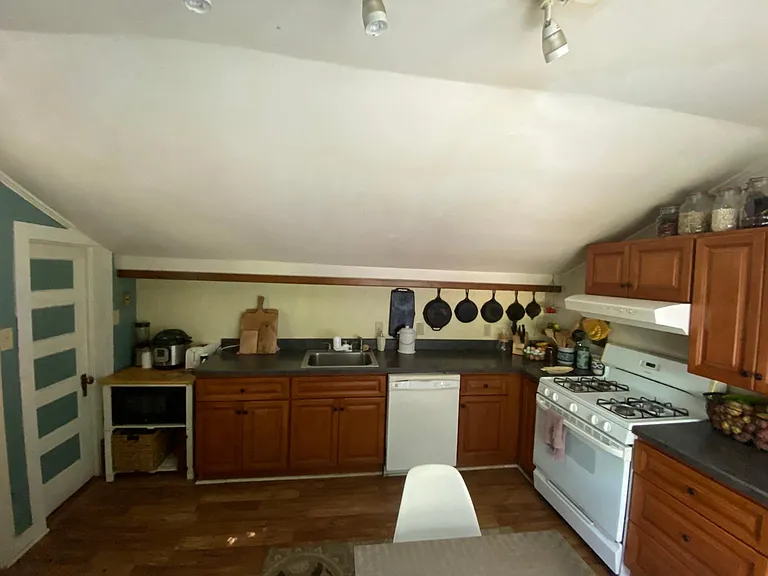 6 Stillwell St — Photo 5
