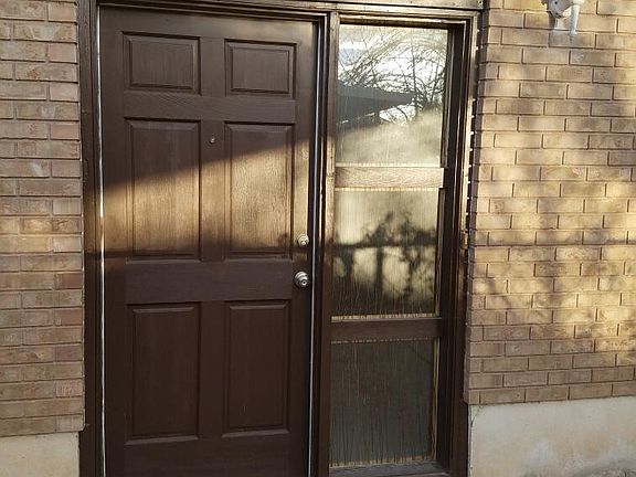 2nd image of 2020 E Yuma View Dr