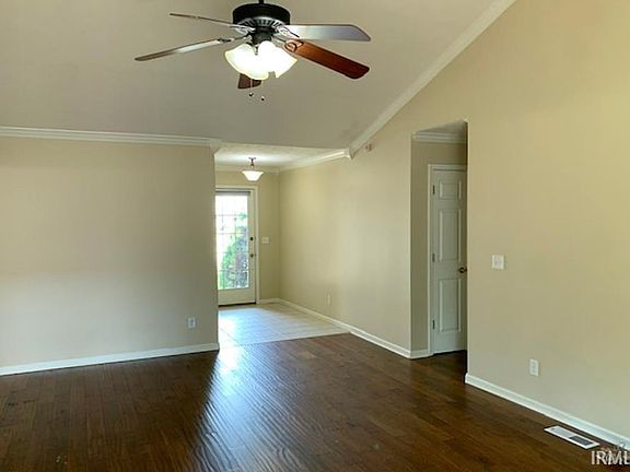 3rd image of 10659 Midway Dr