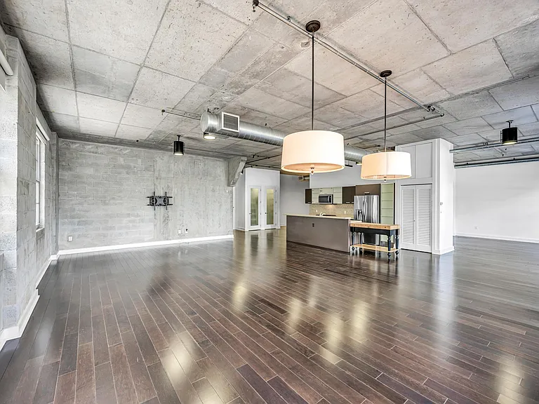 411 NW 1st Ave #202 — Photo 2