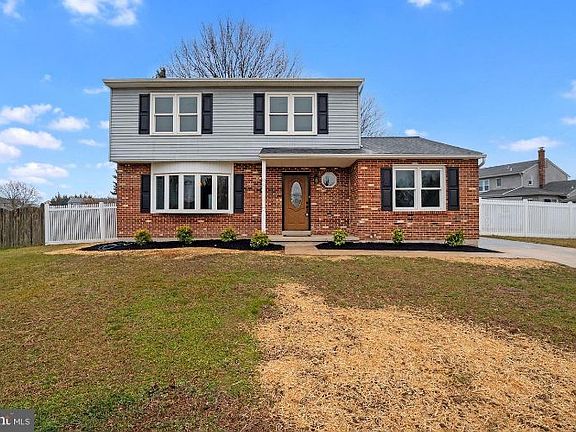 3rd image of 6 Laurie Ct