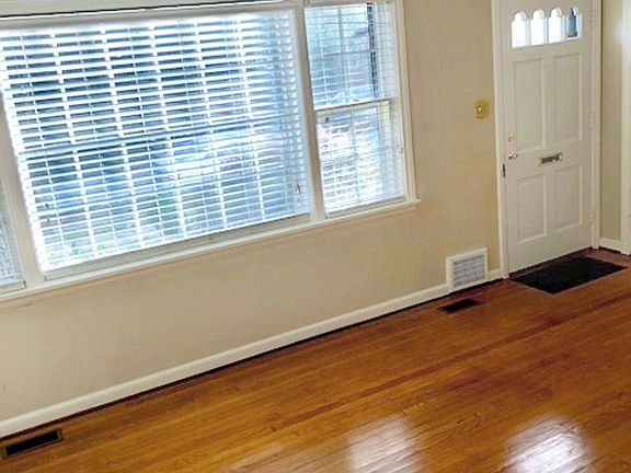2nd image of 4507 Stonewall Ave