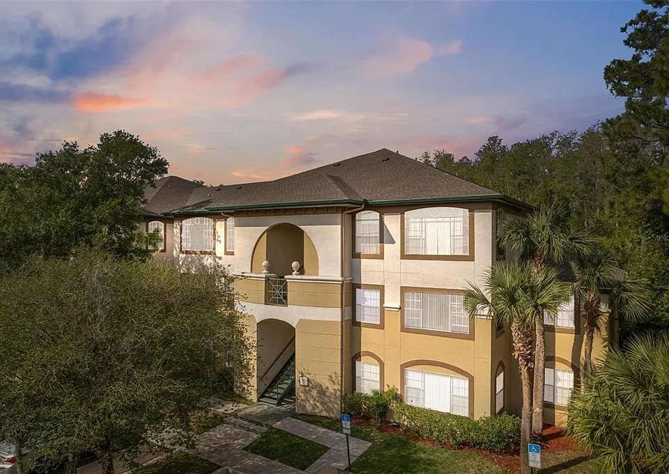 17110 Carrington Park Dr #832