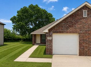 3113 Karen St, Fort Worth, TX 76116