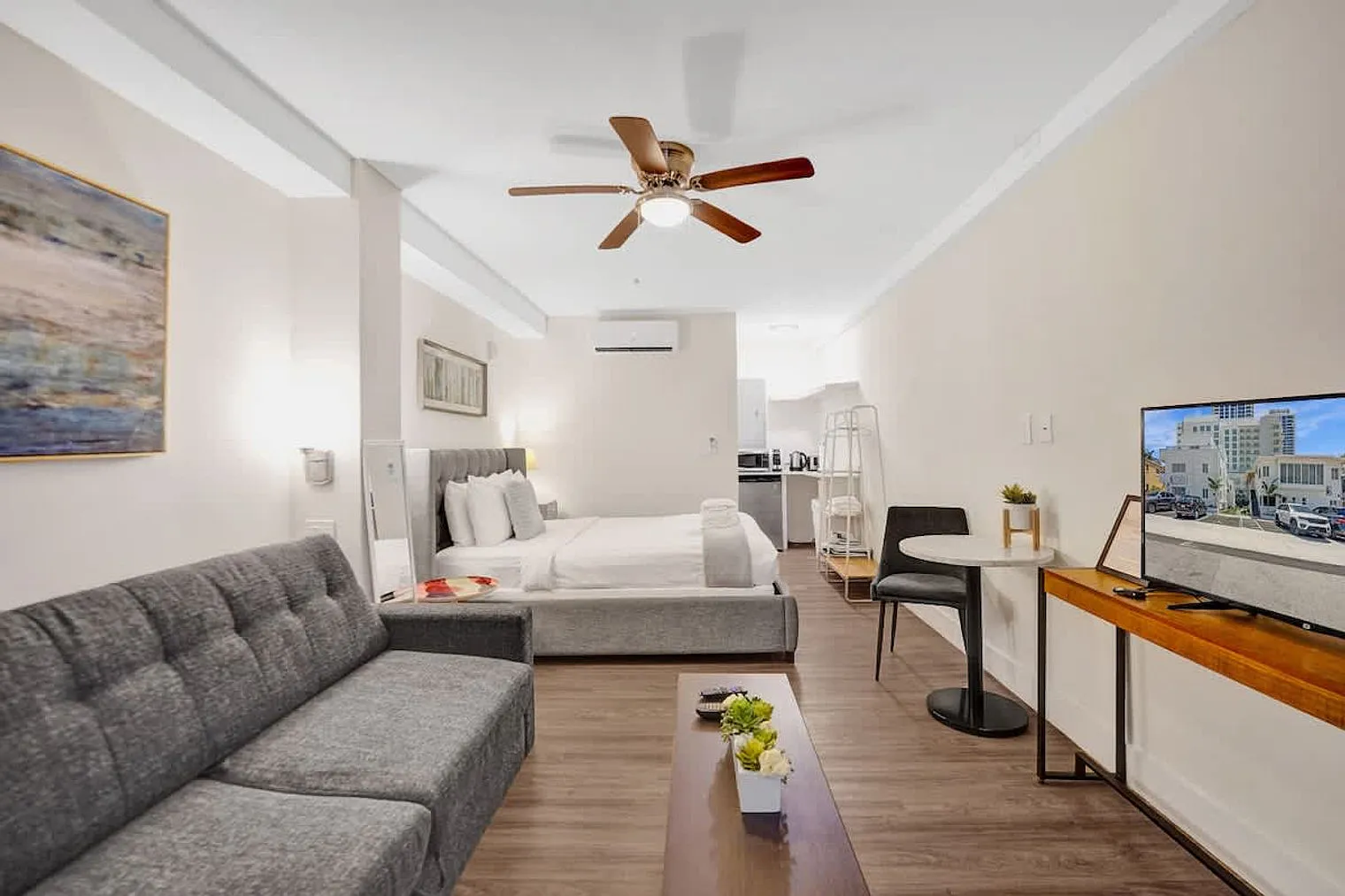 Studio, 1.0 bath, 3229 sqft, $3,391 — Photo 2
