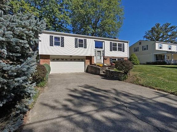 2nd image of 1688 Lindenhall Dr