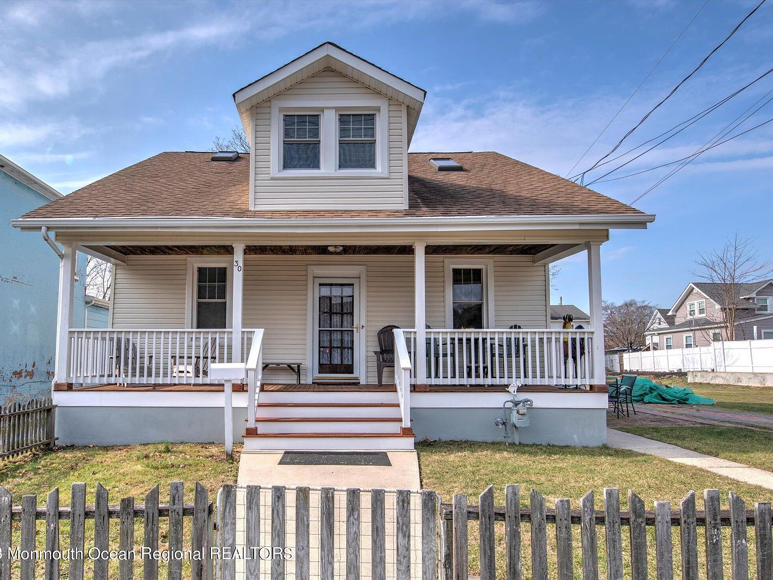 Grand Long Branch Home 1 Block to Beach!, Long Branch – Updated
