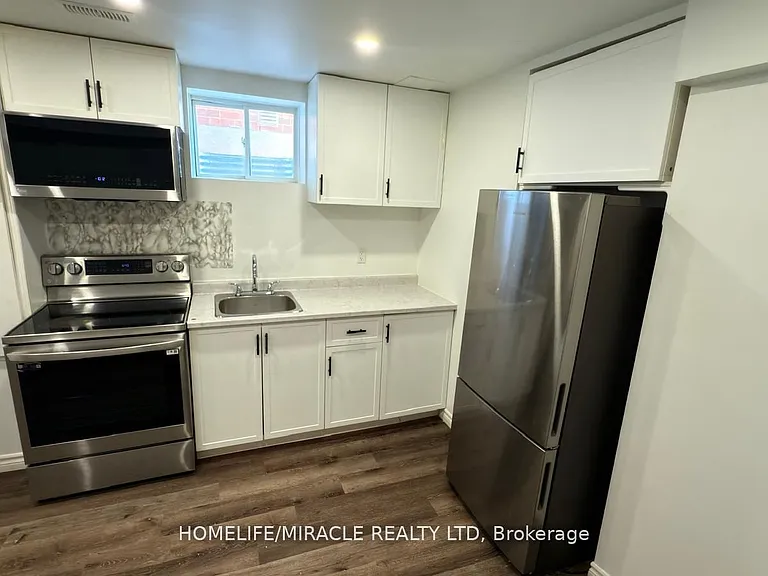 147 Yates Dr — Photo 6