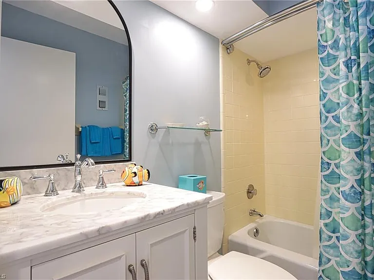 26000 Hickory Blvd #701 — Photo 14