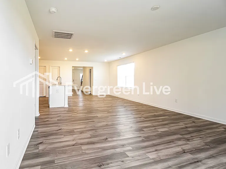 118 Stokely Way — Photo 3