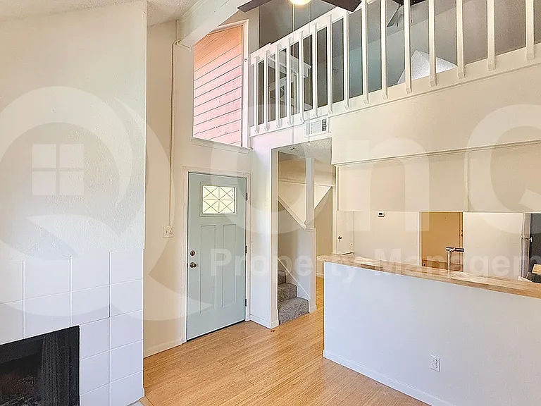 5608 Cougar Dr #220 — Photo 4