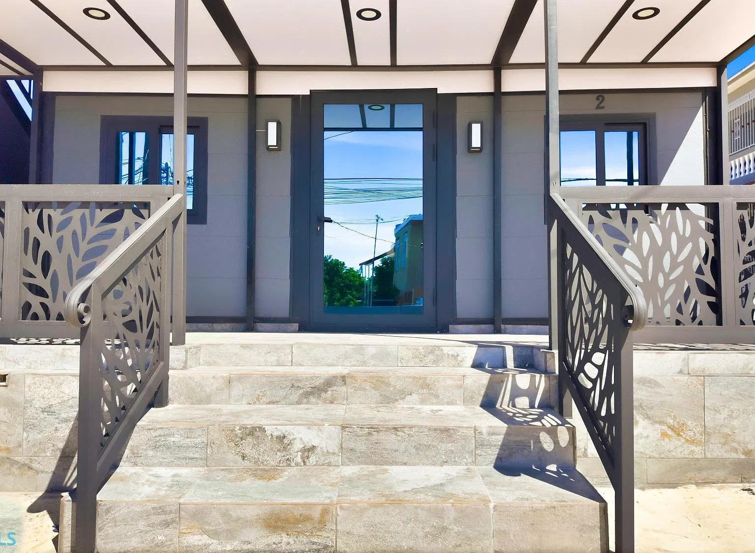 2 bed, 1.0 bath, 710 sqft, $1,000 — Photo 1