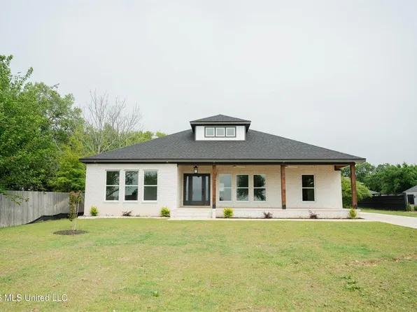 1416 E Beach Blvd, Gulfport, MS 39501