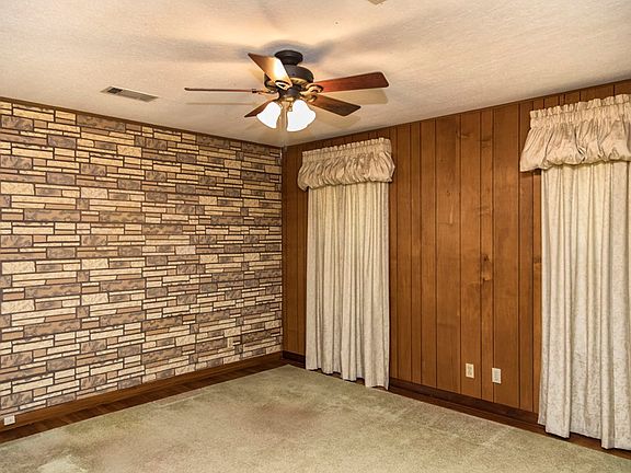 4th image of 8695 Newfield Ln