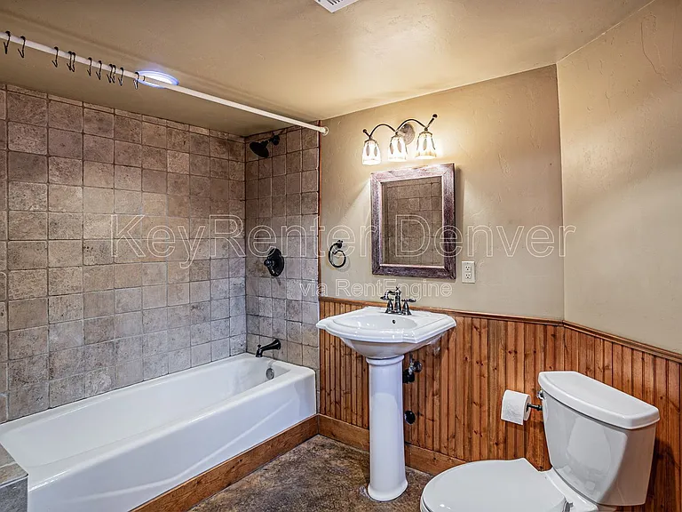 2105 W 31st Ave — Photo 32