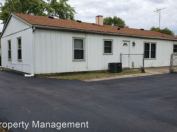 3rd image of 3425 N Roseway Dr